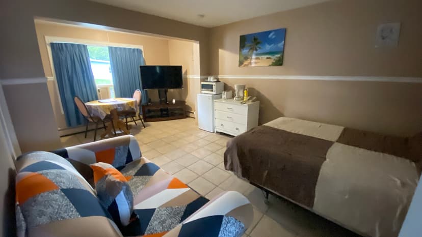 Room Motel 9